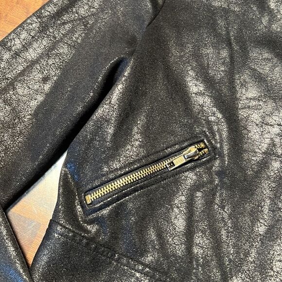 izByer . Crop Jacket
Size S - Picture 4 of 12